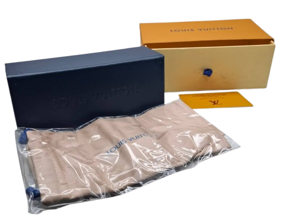 جعبه عینک لویی ویتن Louis Vuitton با طراحی لوکس و بدنه مقاوم مناسب نگهداری انواع عینک طبی و آفتابی